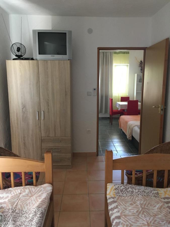 Apartments 4M Gornji Karin Exterior foto