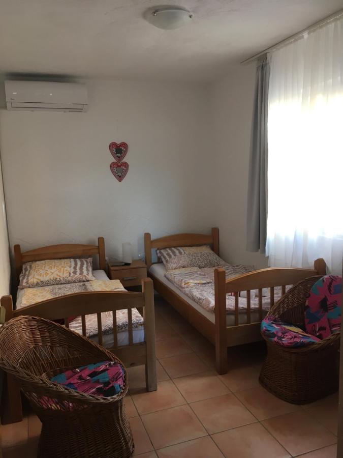 Apartments 4M Gornji Karin Exterior foto