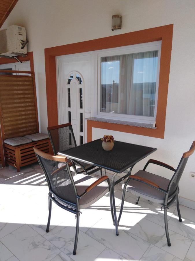 Apartments 4M Gornji Karin Exterior foto