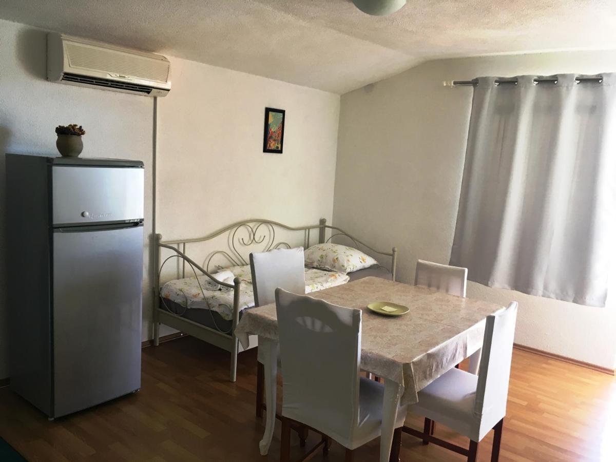 Apartments 4M Gornji Karin Exterior foto